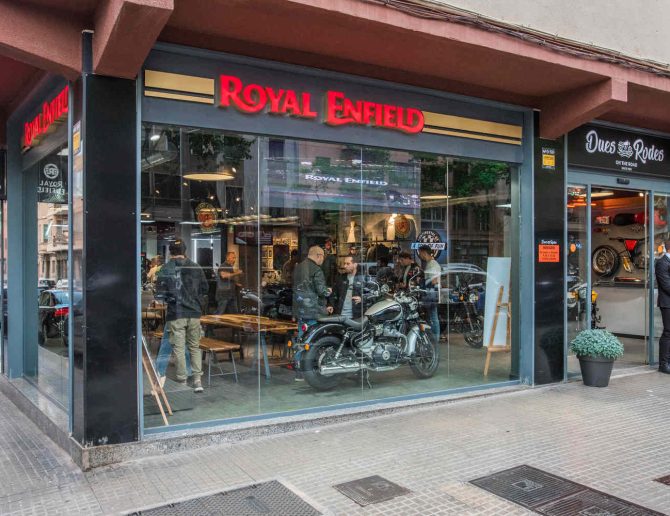 royal enfield fotografo, fotografo interiores, fotografo lifestyle palma de mallorca, fotografo arquitectura mallorca 001